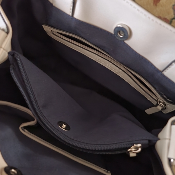 French connection large crossbody - Picture 5 of 6